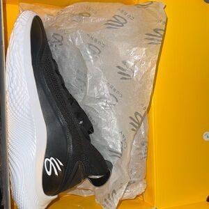 Under Armour Curry ‘8 shoes